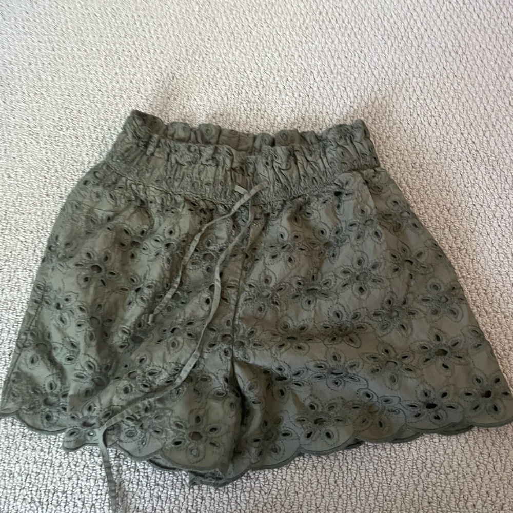 American Egle green shorts so cute